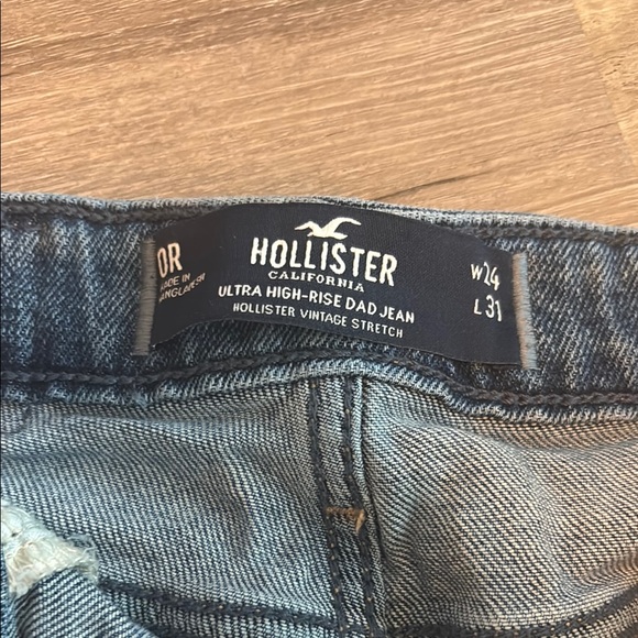 Hollister Blue Boyfriend Jeans with Distressed Knees - Picture 2 of 2